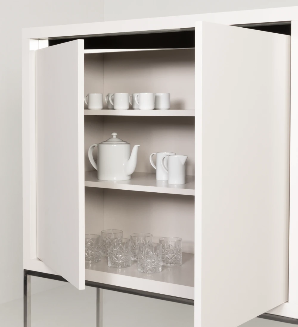 Cupboard with 2 doors and structure in lacquered pearl, with mirror detail and stainless steel foot.
