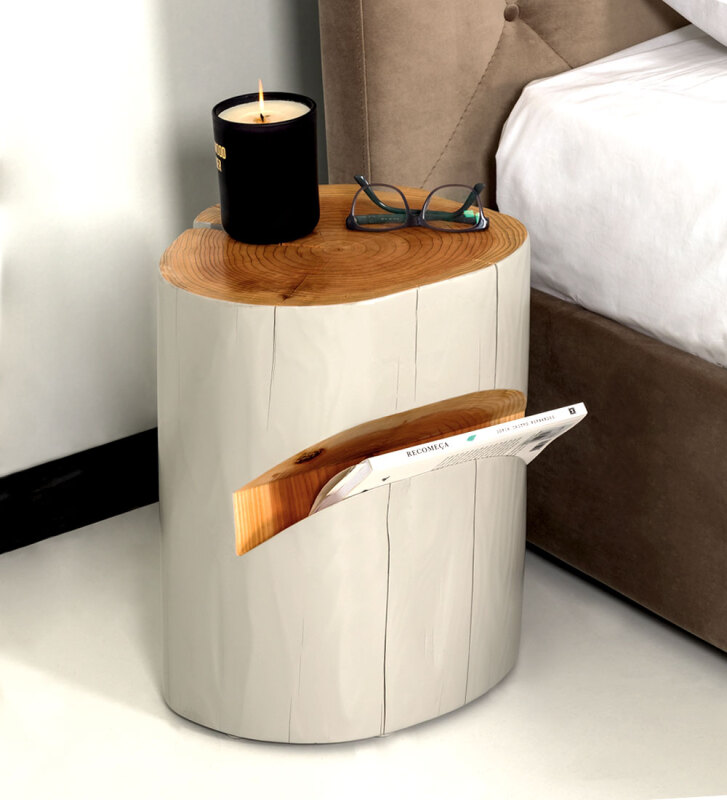 Mesa de cabeceira em madeira natural de criptoméria lacada a light grey