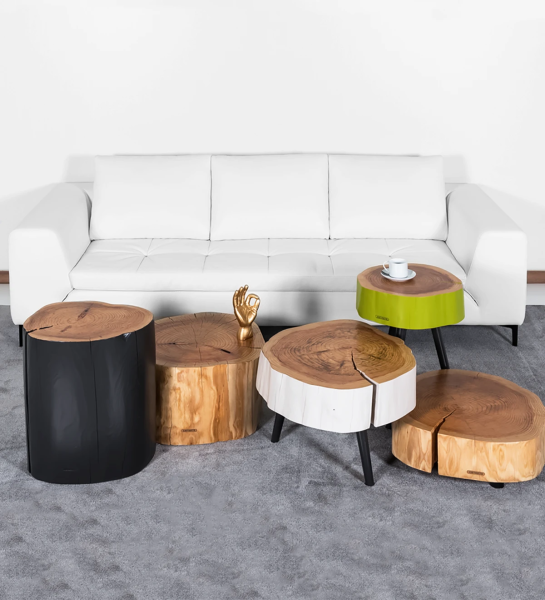Trunk center table in natural pearl lacquered cryptomeria wood, with 3 black lacquered feet